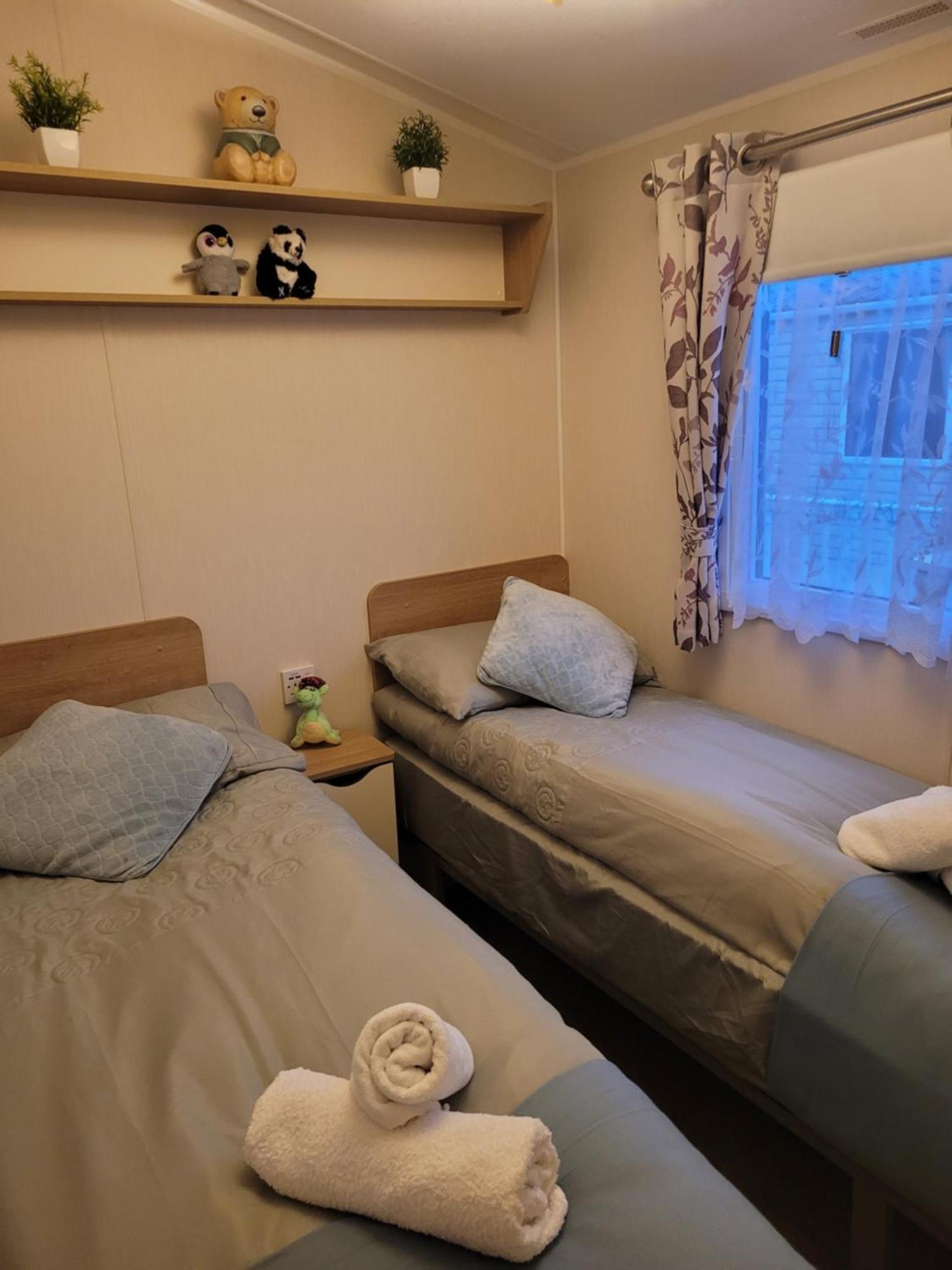 Cozy Caravan Near Edinburgh — Photos 3