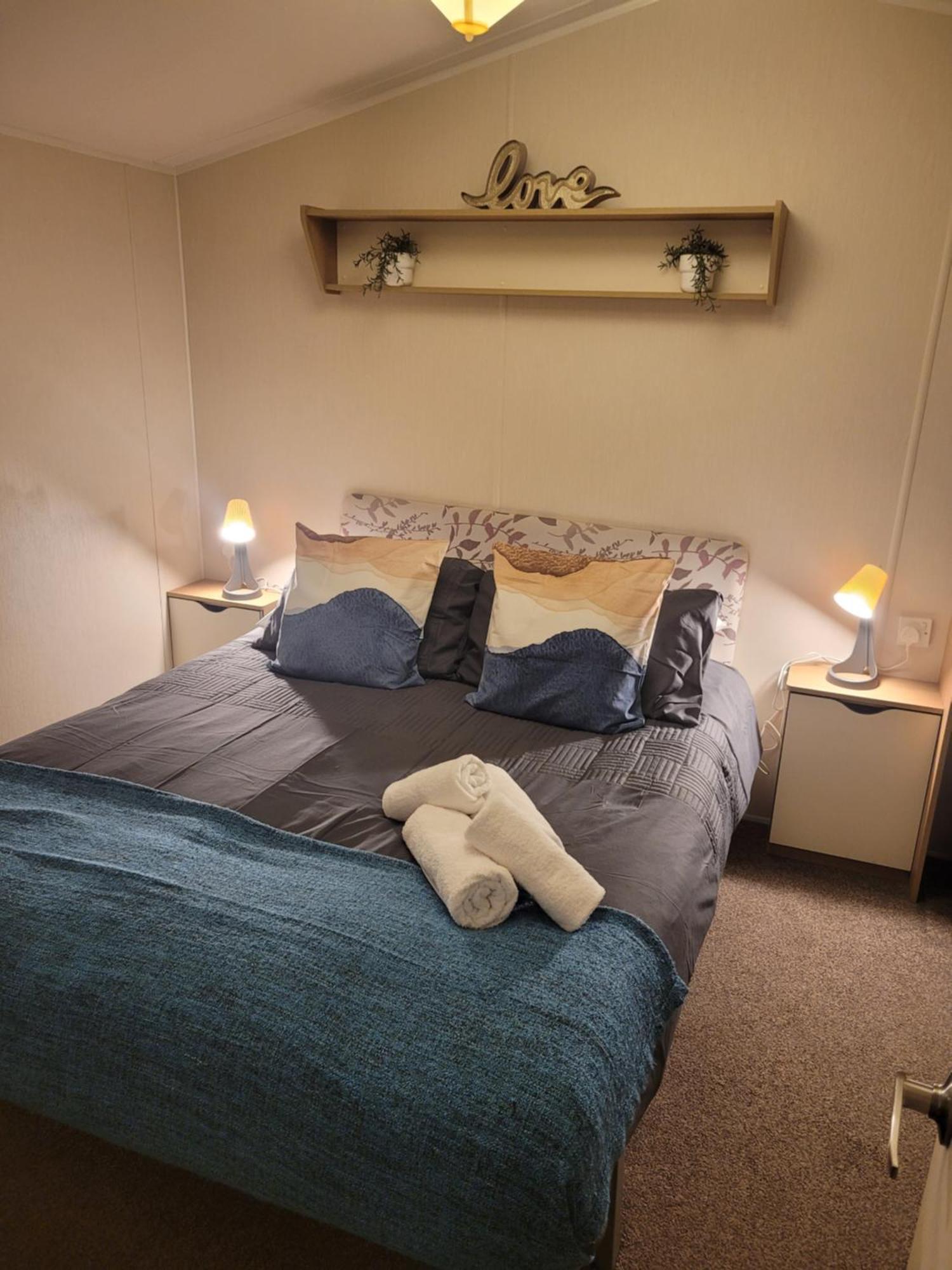 Cozy Caravan Near Edinburgh — Photos 1